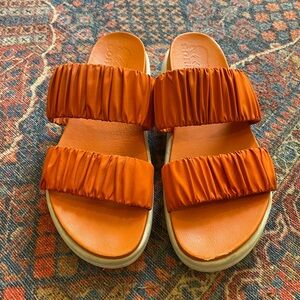 Sorel Roaming Double-Strap Ruched Slide Sandals-orange/scuff on toes see pic-GUC